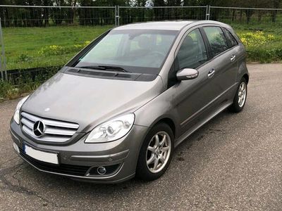 Mercedes B180