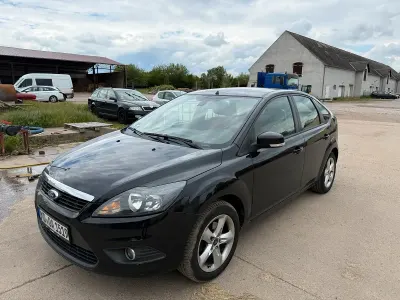 Occasion Ford Focus 115 ch (84 kW) 2011 Noir Citadine