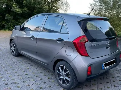 Gebraucht Kia Picanto 67 PS (49 kW) 2015 Grau Kleinwagen