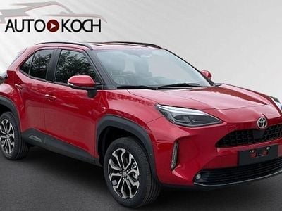 Neu Toyota Yaris Cross 130 PS (95 kW) 2025 Rot SUV