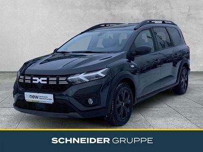 Grau Gebraucht 2023 Dacia Jogger Extreme Van / Kleinbus | 15.890 € (Guter Preis)