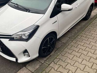 gebraucht Toyota Yaris Hybrid 1.5 VVT-i Comfort