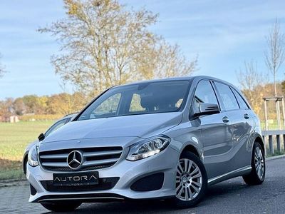 Silber Gebraucht 2015 Mercedes B180 Van / Kleinbus | 7.490 € (Superpreis)