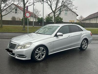 Gebraucht Mercedes E220 170 PS (125 kW) 2010 Silber Limousine