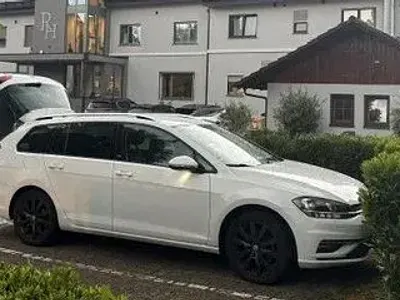 Gebraucht VW Golf VII Sound 110 PS (80 kW) 2018 Weiß Kombi