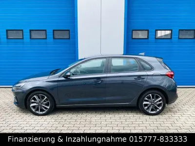 Gebraucht Hyundai i30 Sport 120 PS (88 kW) 2022 Grau Limousine