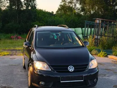 Gebraucht VW Golf Plus Cross 80 PS (58 kW) 2008 Schwarz Van / Kleinbus