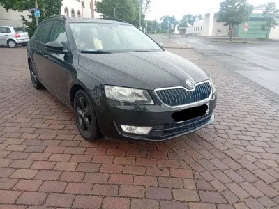 Gebraucht Skoda Octavia Ambition 105 PS (77 kW) 2014 Schwarz Kombi