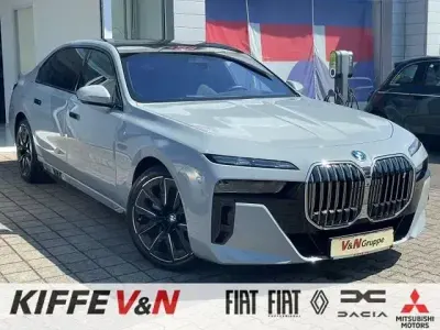 Gebraucht BMW i7 M Sport 400 kW (544 PS) 2023 Grau Limousine