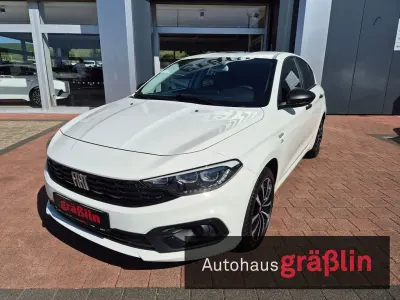 Gebraucht Fiat Tipo Cross 131 PS (96 kW) 2024 Weiß Limousine