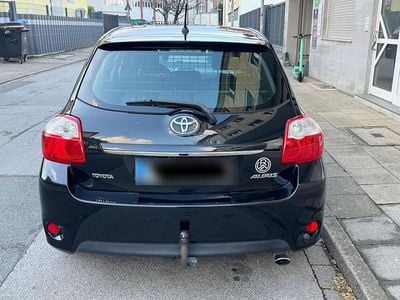 Usata Toyota Auris 101 CV (74 kW) 2010 Nero Utilitaria