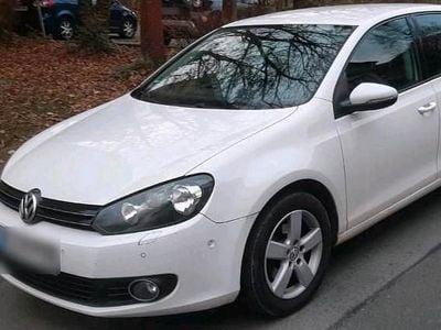 Usata VW Golf VI 104 CV (76 kW) 2010 Bianco Utilitaria