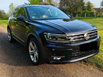 Second-hand VW Tiguan R 230 CP (169 kW) 2019 Negru SUV