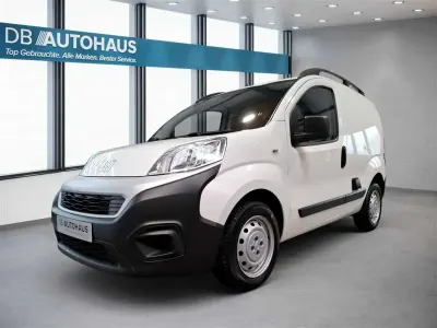 Gebraucht Fiat Fiorino 80 PS (58 kW) 2023 Weiß Van / Kleinbus