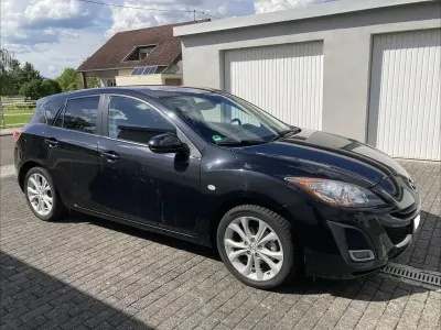 Gebraucht Mazda 3 Exclusive-Line 105 PS (77 kW) 2011 Schwarz Limousine