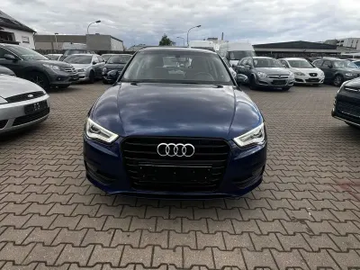 Używany Audi A3 Attraction 125 KM (91 kW) 2016 Niebieski Sedan/Limuzyna