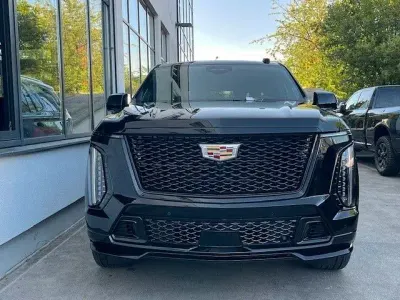 Usata Cadillac Escalade 681 CV (500 kW) 2025 Nero SUV