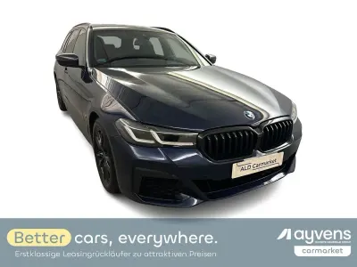 Gebraucht BMW 520 Sport Line 190 PS (139 kW) 2022 Blau Kombi
