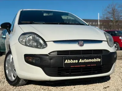 Gebraucht Fiat Grande Punto Dynamic 90 PS (66 kW) 2011 Weiß Kleinwagen