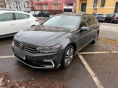 Grau Gebraucht 2021 VW Passat GTE Kombi | 14.200 € (Guter Preis)