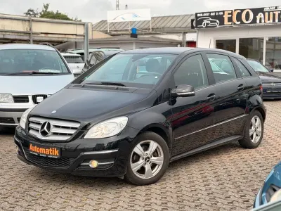 Gebraucht Mercedes B170 116 PS (85 kW) 2008 Kosmosschwarz  metalliclack Van / Kleinbus