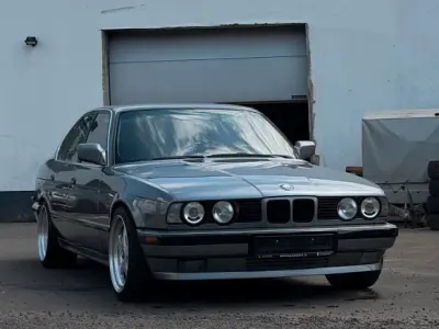 Gebraucht BMW 520 150 PS (110 kW) 1991 Grau Limousine