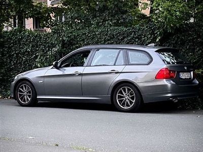 gebraucht BMW 320 d 2011 automatik