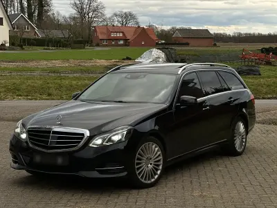 Gebraucht Mercedes E350 Avantgarde 258 PS (189 kW) 2013 Schwarz Kombi