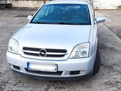 Silber Gebraucht 2002 Opel Vectra Limousine | 2.900 €