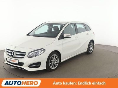 Usado Mercedes B200 Urban 136 HP (100 kW) 2017 Branco Monovolume