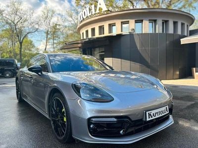 Porsche Panamera 4