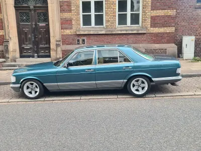 Gebraucht Mercedes 500 252 PS (185 kW) 1983 Grün Limousine