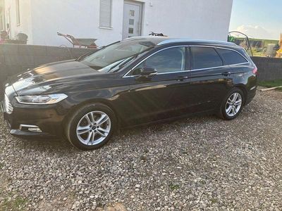 Gebraucht Ford Mondeo Titanium 150 PS (110 kW) 2017 Schwarz Limousine