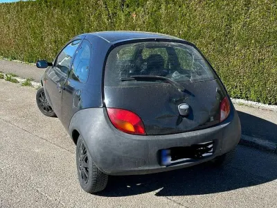 Begagnad Ford Ka 69 HK (50 kW) 2003 Svart Halvkombi