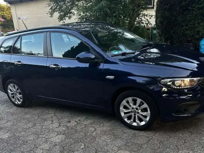 Gebraucht Fiat Tipo Easy 120 PS (88 kW) 2017 Blau Limousine