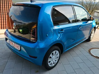 Second-hand VW e-up! 61 kW (83 CP) 2021 Albastru Hatchback