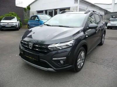 Gebraucht Dacia Sandero Comfort 101 PS (74 kW) 2022 Grau "comete" Kleinwagen