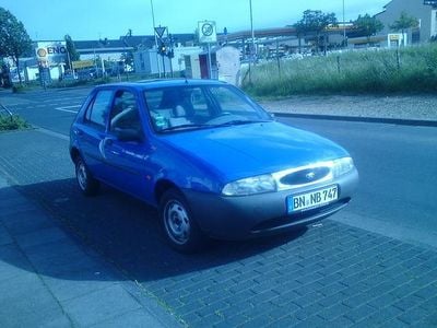 Gebraucht Ford Fiesta 82 PS (60 kW) 1999 Violett Kleinwagen