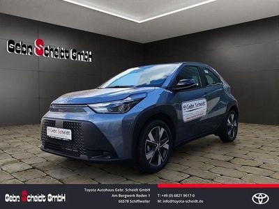 Neu Toyota Aygo X Active 116 PS (85 kW) 2026 Grau SUV