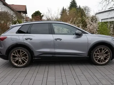 Second-hand Audi Q4 e-tron Edition .1 150 kW (204 CP) 2023 Gri SUV