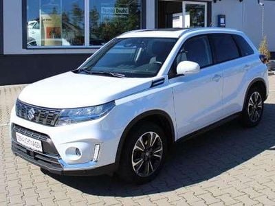 Gebraucht Suzuki Vitara Comfort+ 129 PS (94 kW) 2022 Cool white pearl SUV