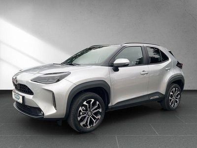 Neu Toyota Yaris Cross 129 PS (94 kW) 2026 Silber SUV