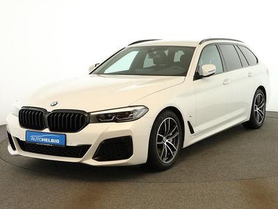 Alpinweiss iii Gebraucht 2022 BMW 530 M Sport Kombi | 39.380 € (Fairer Preis)