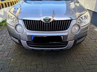 Grau Gebraucht 2013 Skoda Yeti Active SUV | 6.800 € (Guter Preis)