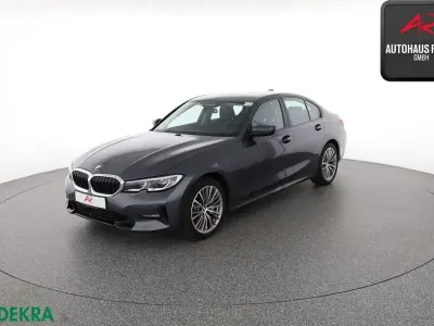 Gebraucht BMW 330 Sport Line 286 PS (210 kW) 2020 Mineralgrau Limousine