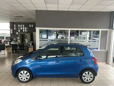 Gebraucht Toyota Yaris Cool 87 PS (63 kW) 2006 Blau Kleinwagen
