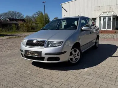 Gebraucht Skoda Fabia Elegance 75 PS (55 kW) 2002 Silber Limousine
