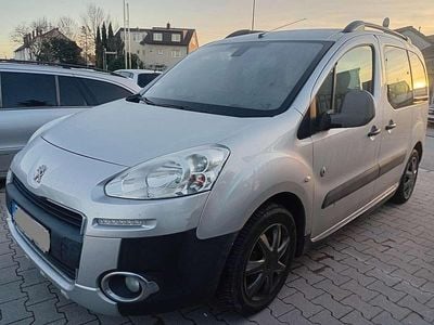 Gebraucht Peugeot Partner Tepee Outdoor 92 PS (67 kW) 2012 Silber Van / Kleinbus