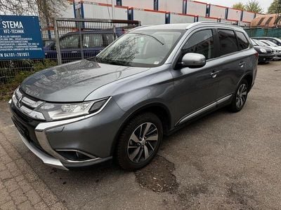 Usata Mitsubishi Outlander 150 CV (110 kW) 2016 Grigio SUV