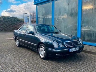 Mercedes E270